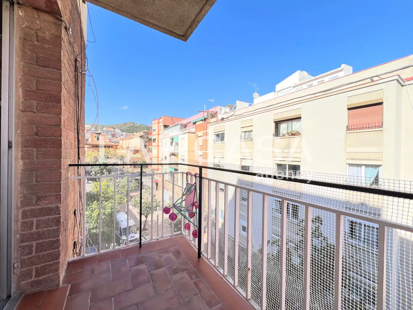 Vista exterior de Pis en venda en Barcelona amb Balcó