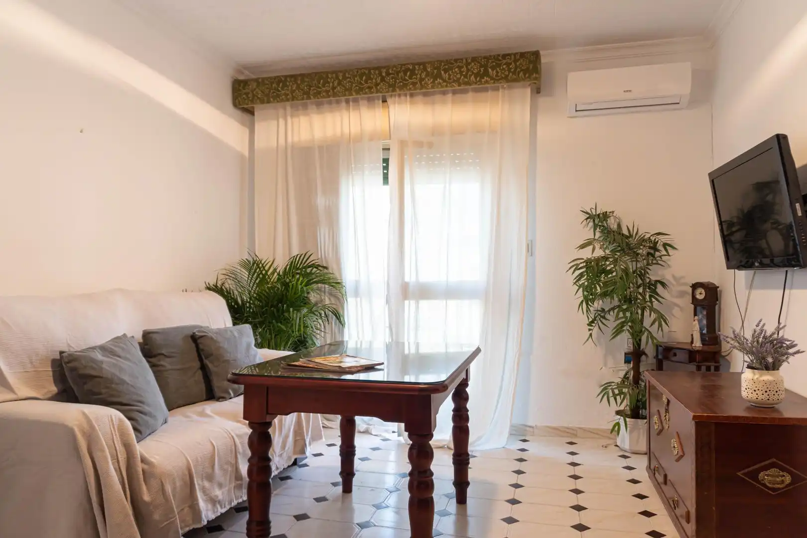 Schlafzimmer von Haus oder Chalet zum Verkauf in Morón de la Frontera mit Klimaanlage, Heizung und Terrasse