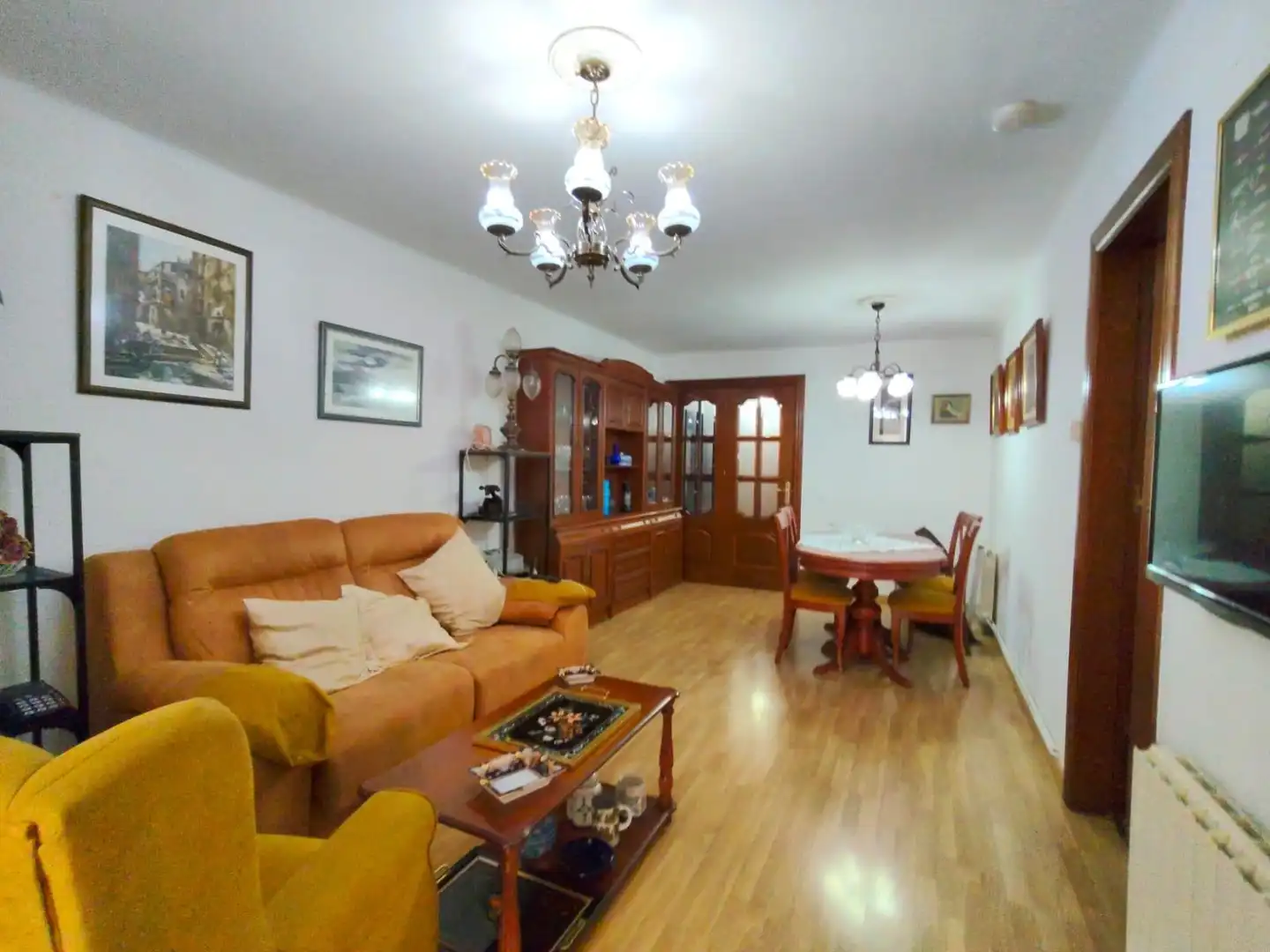 Living room of Flat for sale in Mollet del Vallès  with Heating, Parquet flooring and Balcony