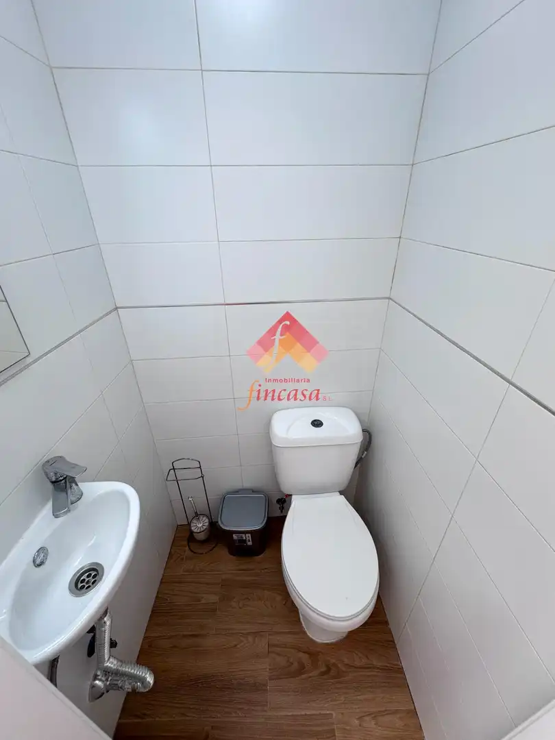 Badezimmer von Wohnung zur Miete in Ronda mit Heizung und Möbliert