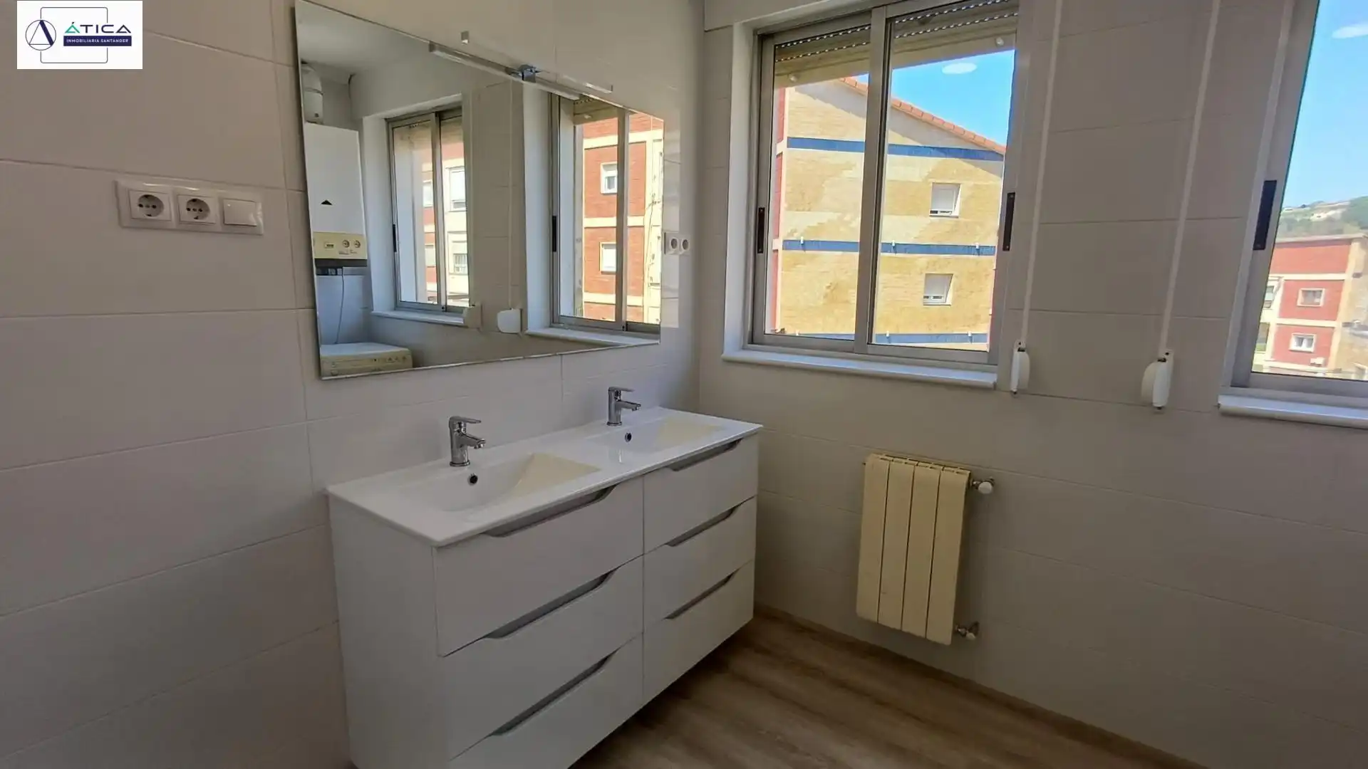 Bathroom of Flat for sale in Santander  with Heating