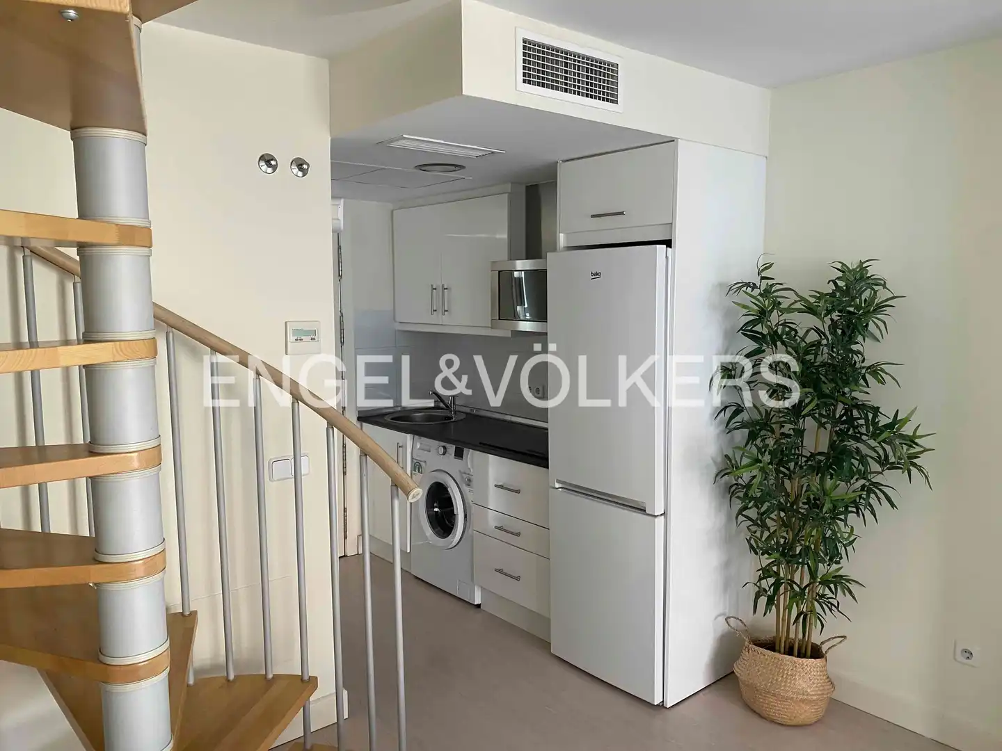 Duplex with lift for sale in Tetuán, imagen 4