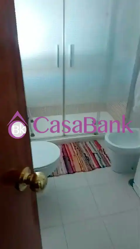 Bathroom of Flat for sale in Córdoba  with Air Conditioner, Terrace and Storage room