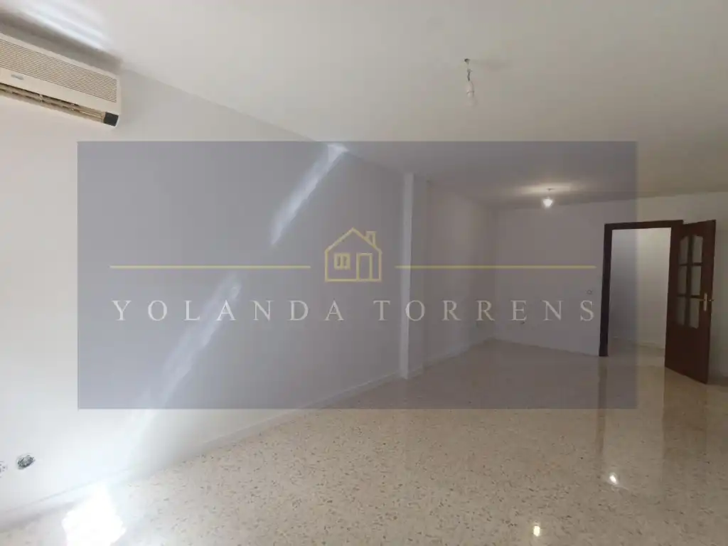 Vista exterior de Piso en venta en Alcalá de Guadaira
