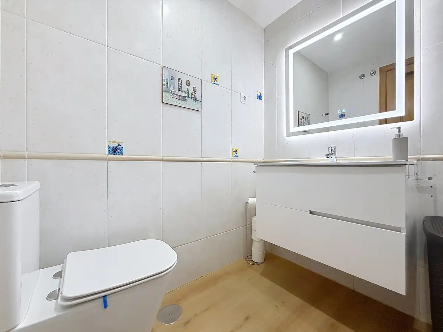Bathroom of Flat for sale in Málaga  with Air Conditioner, Terrace and Oven