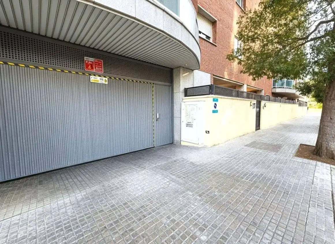 Parking of Flat for sale in Reus  with Air Conditioner, Heating and Terrace