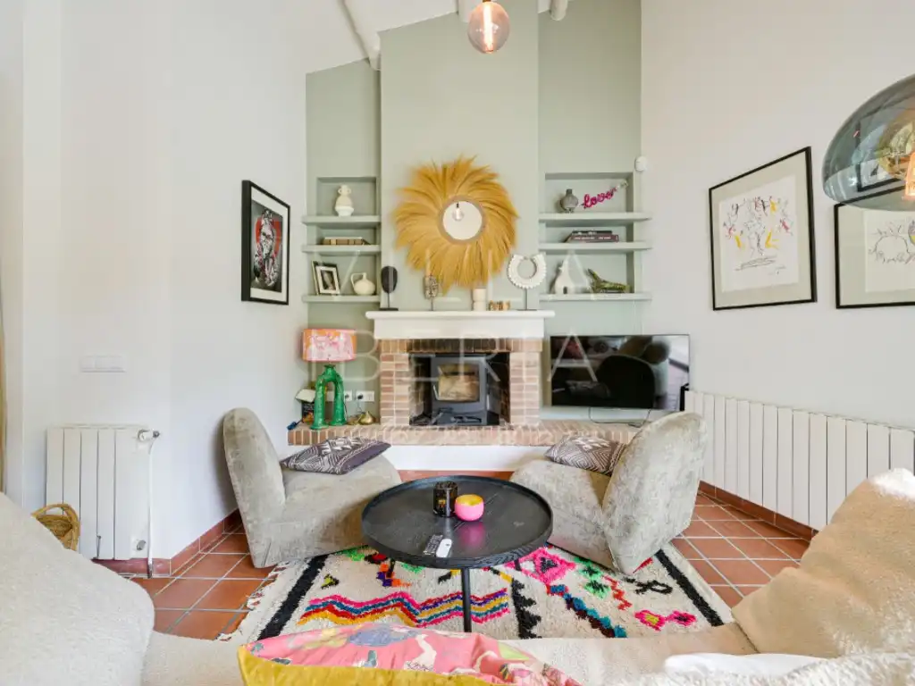 Wohnzimmer von Haus oder Chalet zum Verkauf in Santa Cristina d'Aro mit Klimaanlage, Heizung und Privatgarten