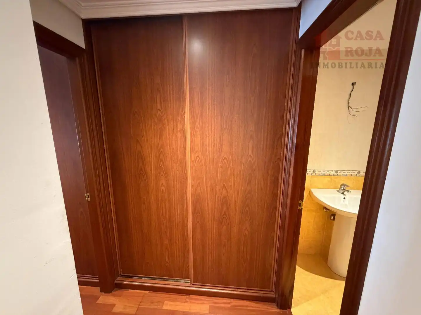 Badezimmer von Dachboden zum Verkauf in Cangas  mit Heizung, Terrasse und Abstellraum