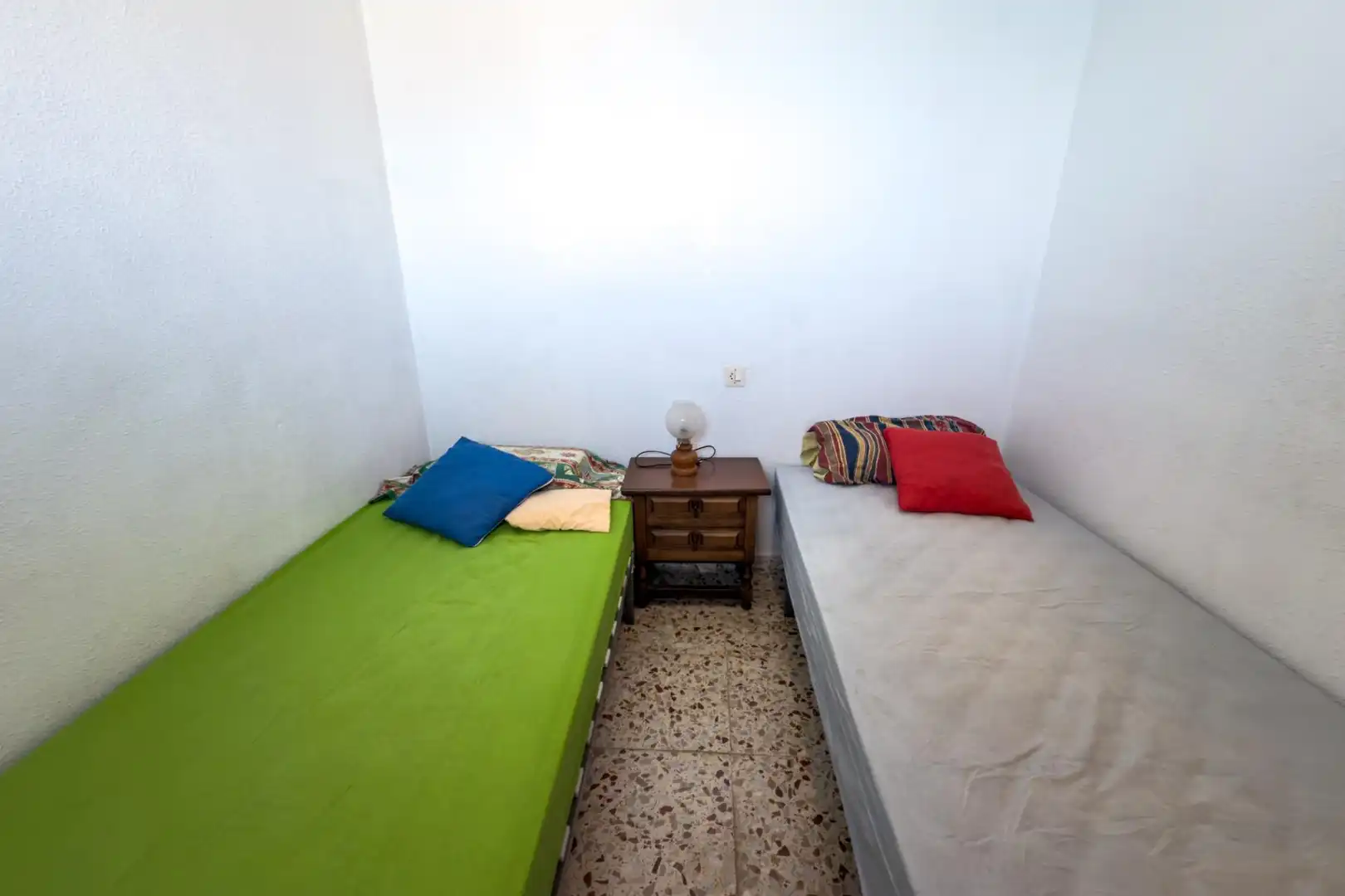 Dormitori de Pis en venda en Torrevieja amb Terrassa, Moblat i Balcó