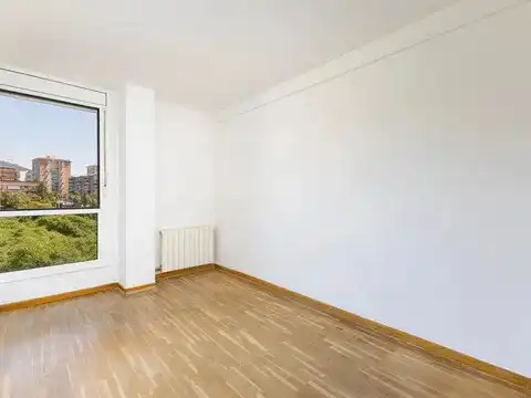 Flat with lift for sale in Carrer d'Ogassa, imagen 7