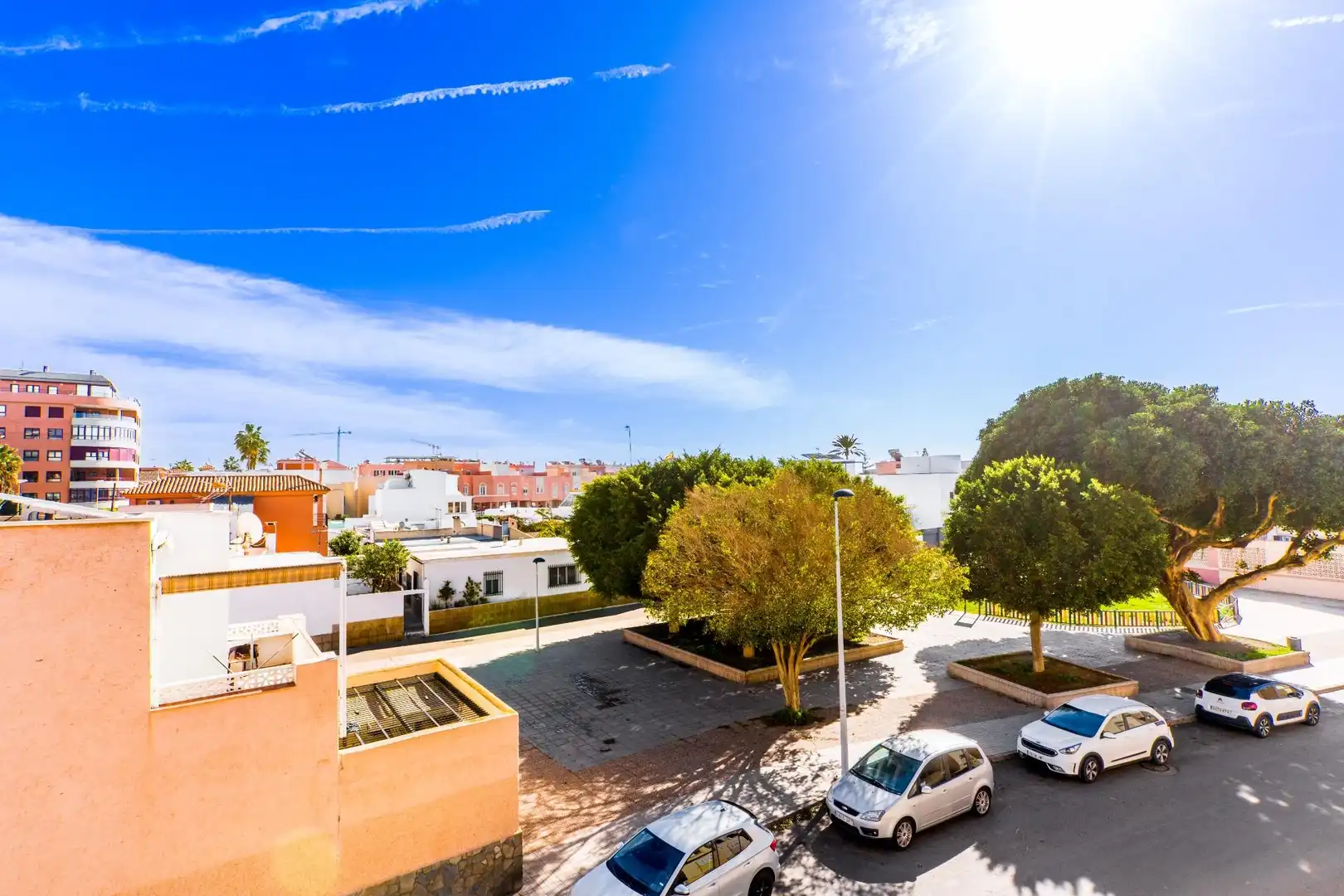 Vista exterior de Casa o chalet en venta en Almería con Aire acondicionado y Trastero