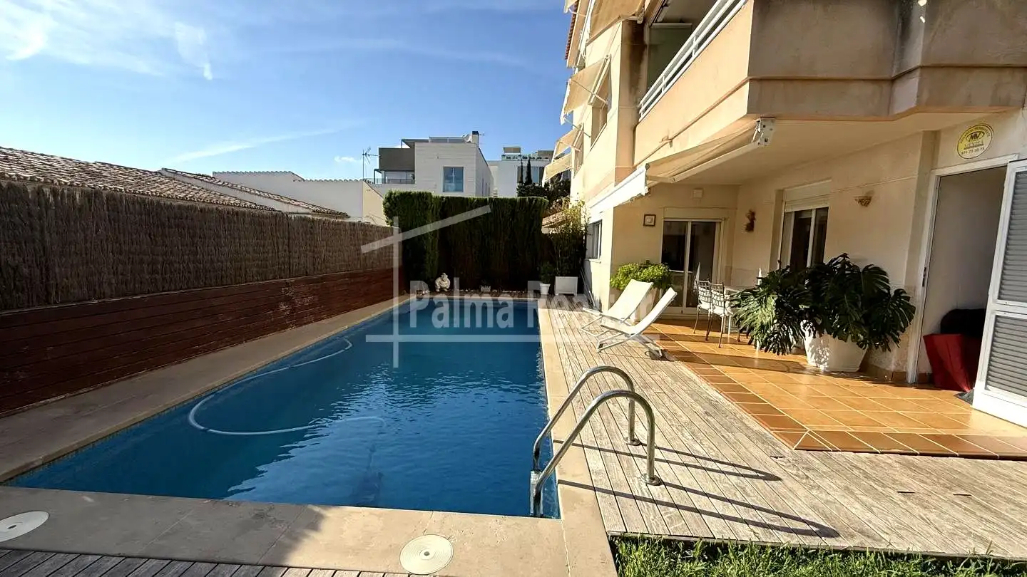 Piscina de Dúplex en venda en  Palma de Mallorca amb Aire condicionat, Calefacció i Jardí privat