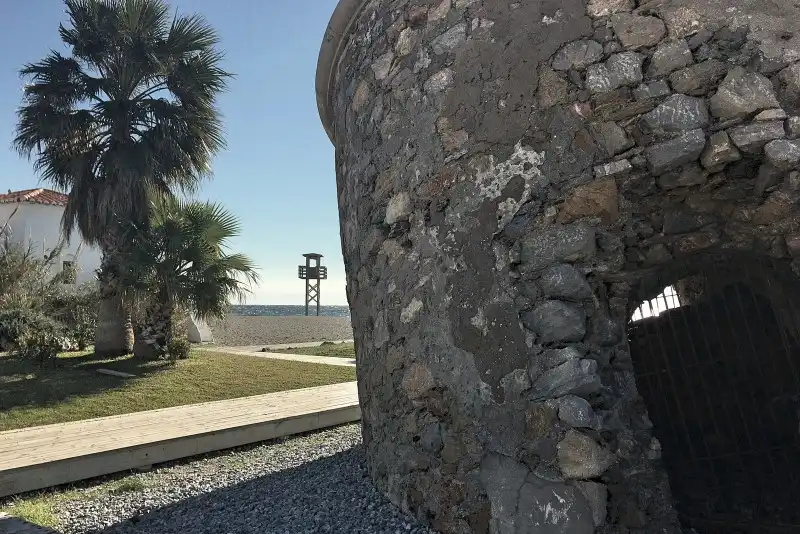 Local en venta en Avenida de los Geraneos, 4, Calahonda - Carchuna