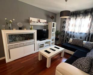 Sala d'estar de Pis de lloguer en Ciudad Real Capital amb Calefacció, Moblat i Piscina comunitària