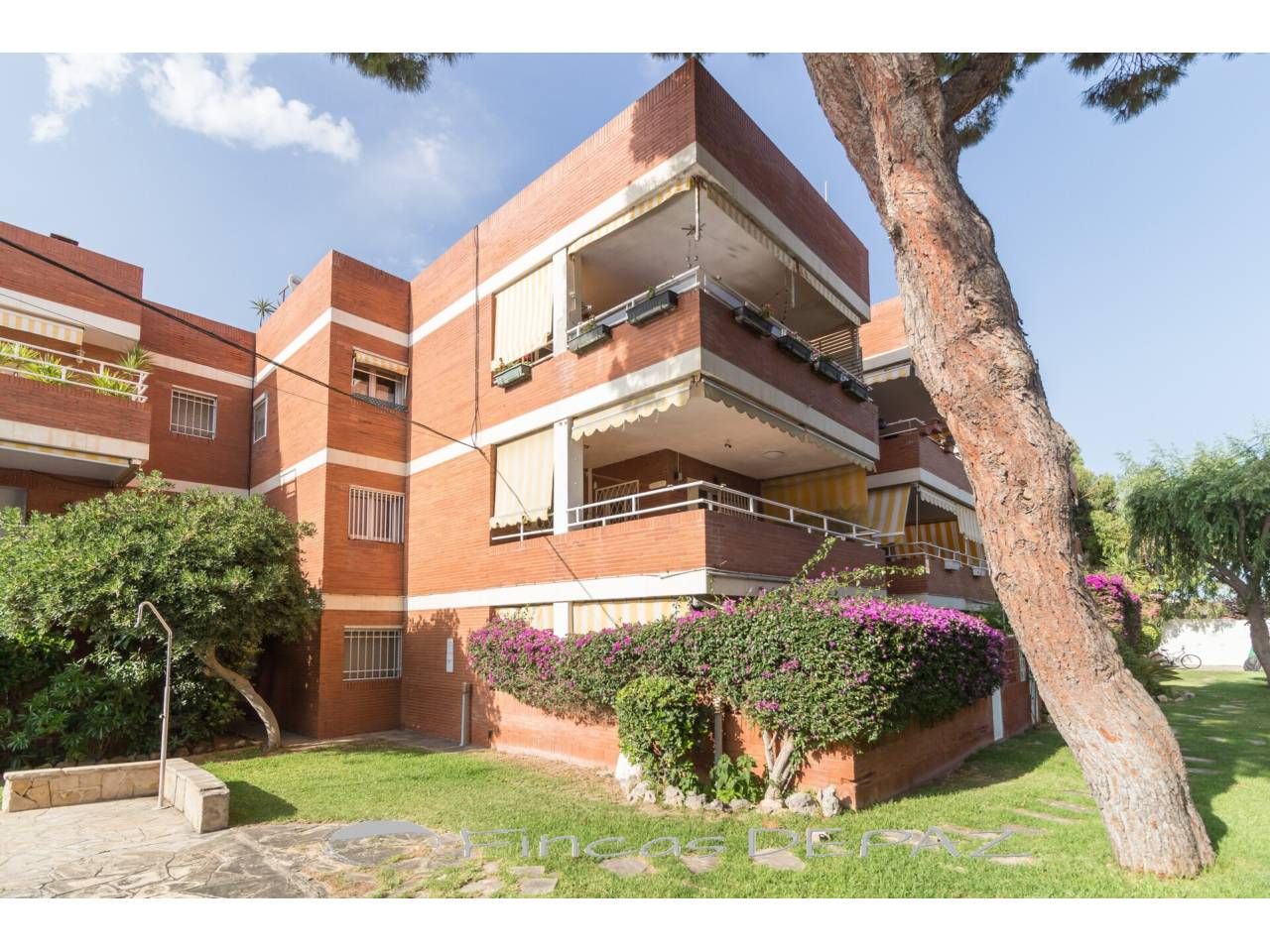Vista exterior de Apartament en venda en Castelldefels amb Aire condicionat, Calefacció i Terrassa
