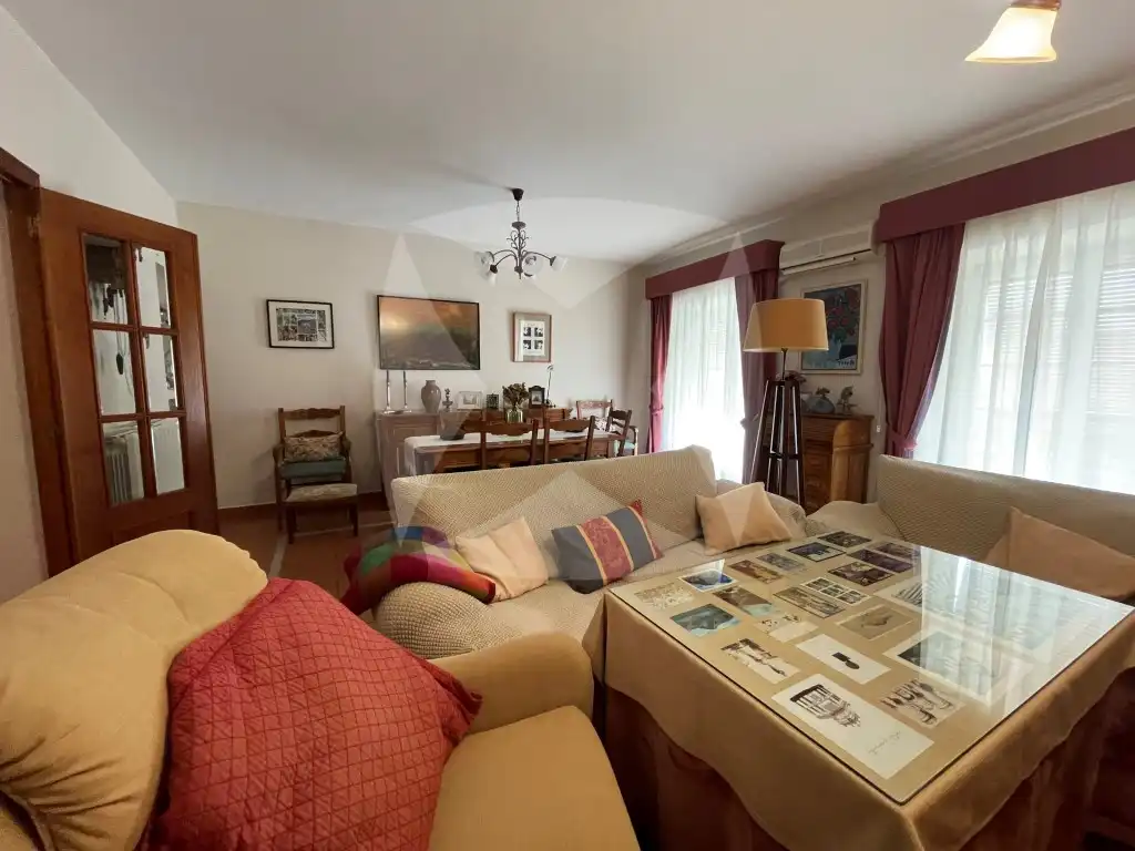 Piso en venta en Plaza Cervantes, Casco Antiguo