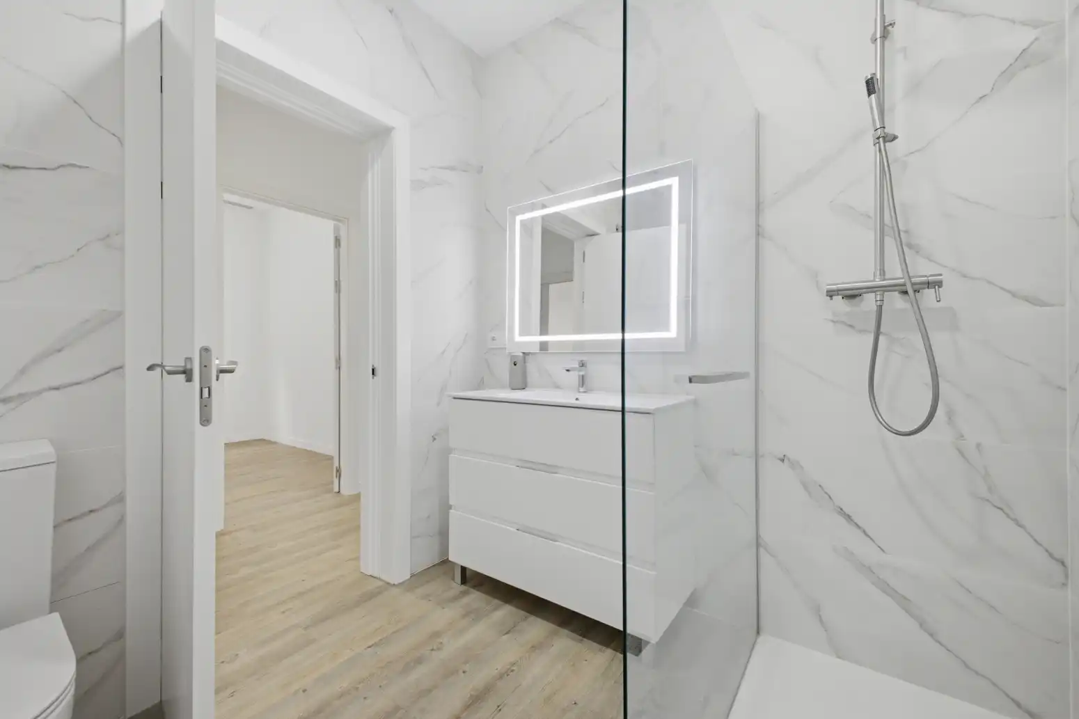 Bathroom of Flat for sale in Alaquàs  with Air Conditioner and Heating