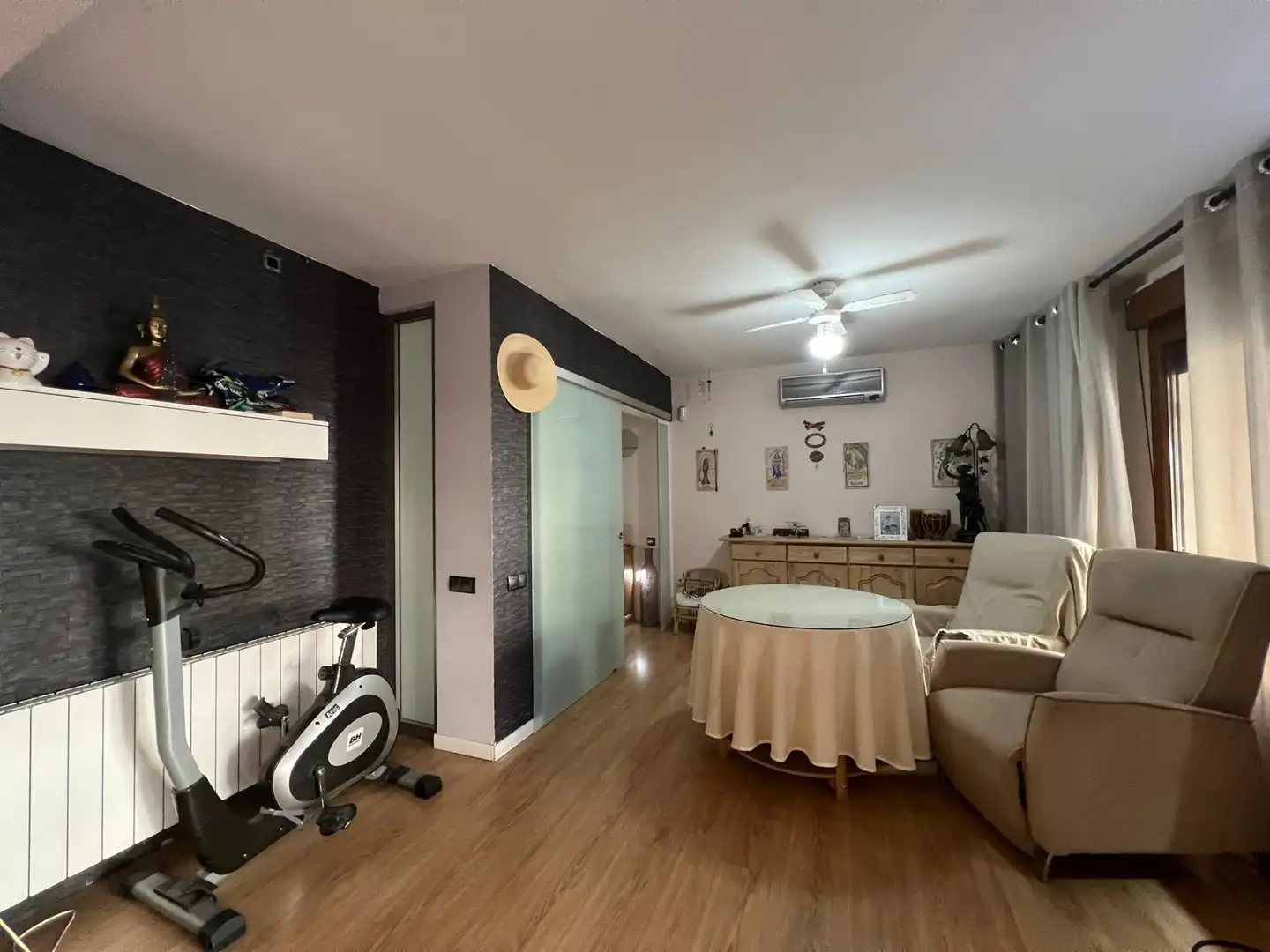 Sala de estar de Piso en venta en Ontinyent con Parquet, Trastero y Amueblado