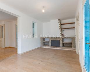 Sala d'estar de Casa o xalet en venda en Martorelles amb Aire condicionat, Calefacció i Jardí privat