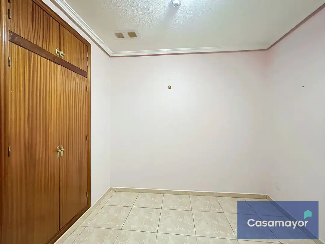 Piso en venta en Alicante / Alacant