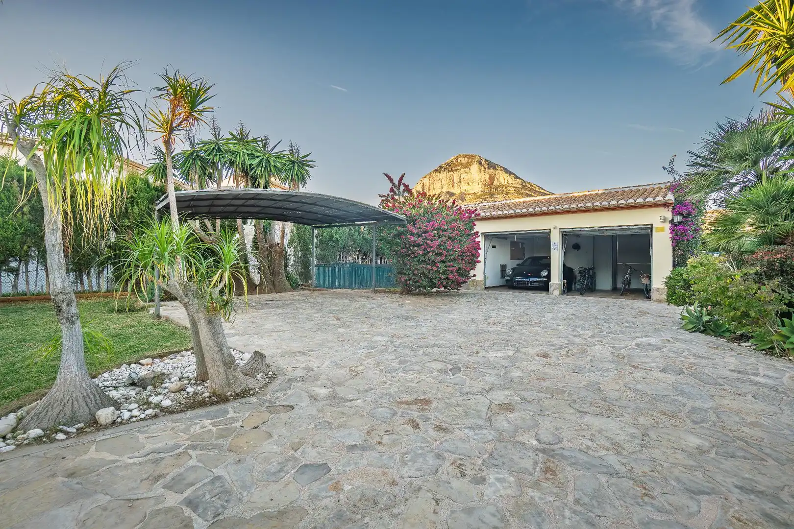 Exterior view of Houses for sale in Jávea / Xàbia  with Air Conditioner, Heating and Private garden