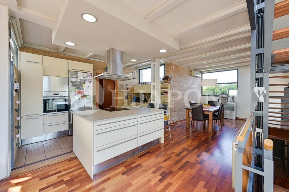 Cuina de Casa o xalet en venda en Alella amb Aire condicionat, Calefacció i Jardí privat