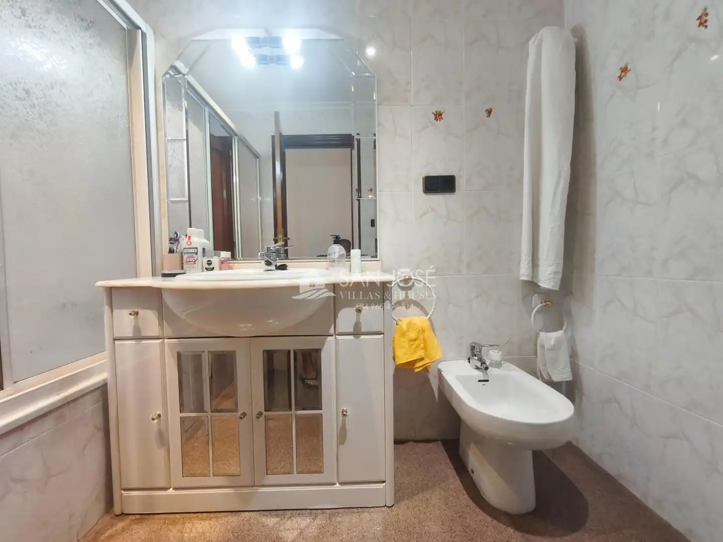 Bathroom of Flat for sale in Aspe  with Air Conditioner