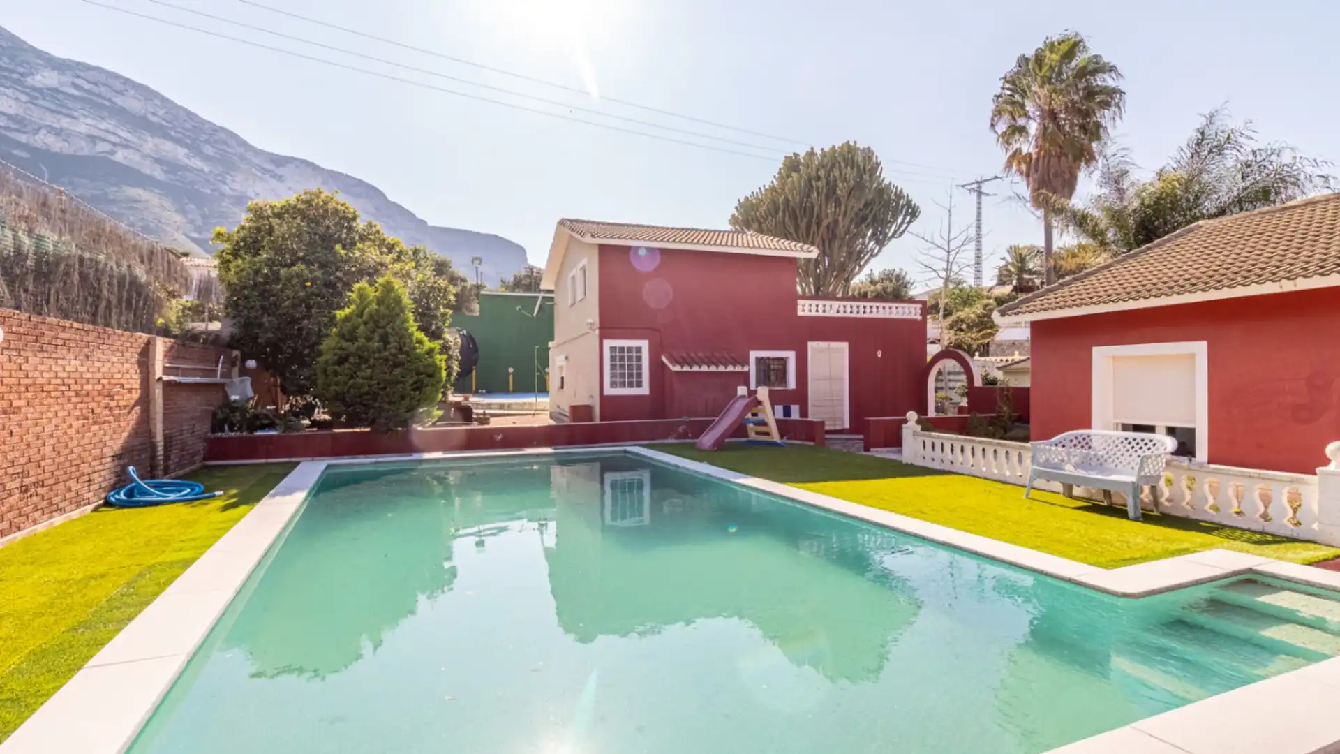 Vista exterior de Casa o chalet en venta en Dénia con Aire acondicionado, Calefacción y Jardín privado