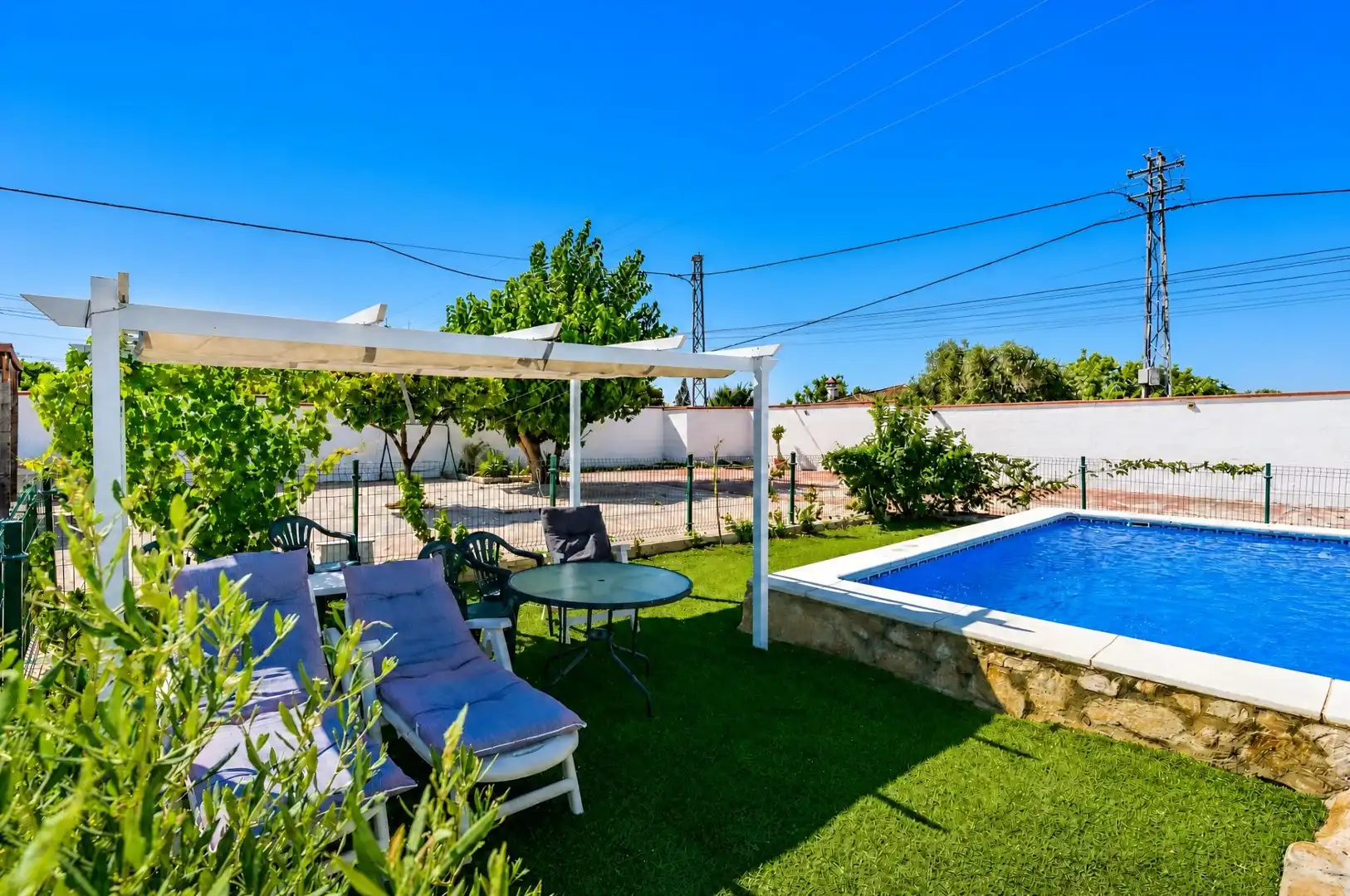 Piscina de Casa o xalet en venda en Chiclana de la Frontera amb Aire condicionat, Jardí privat i Terrassa