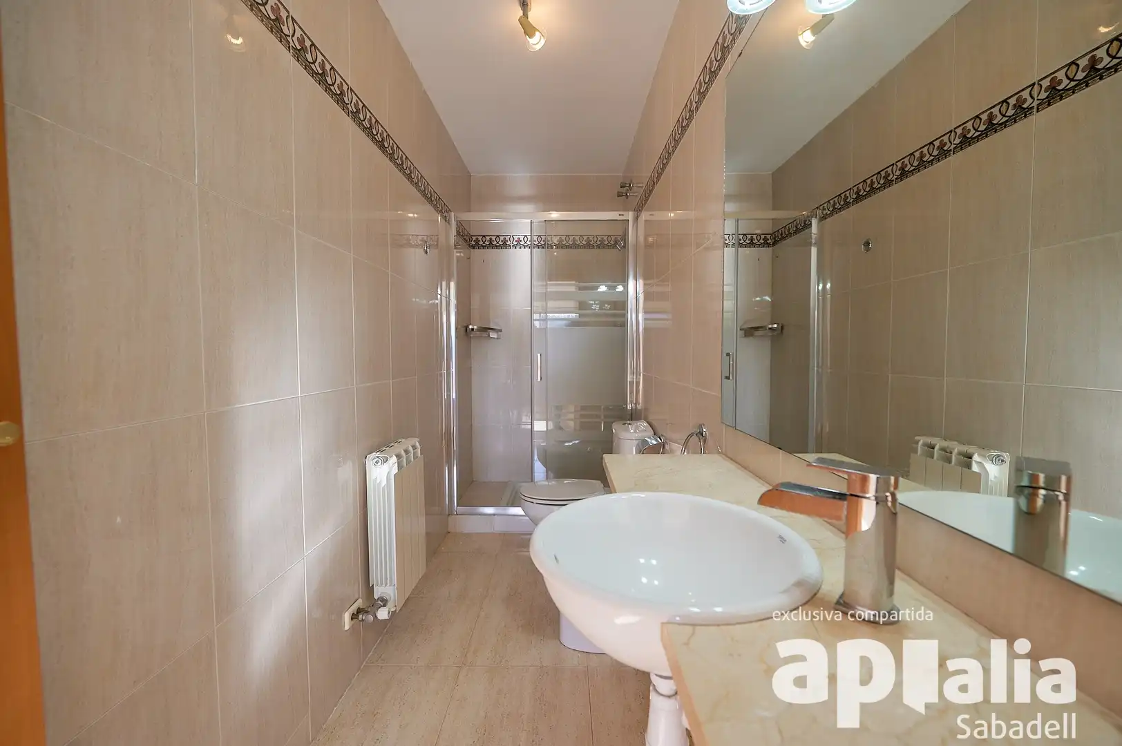 Baño de Casa adosada en venta en Sentmenat con Aire acondicionado, Calefacción y Terraza