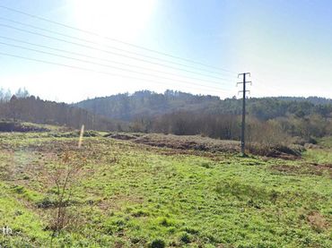 Terreno rústico en venta en Negreira