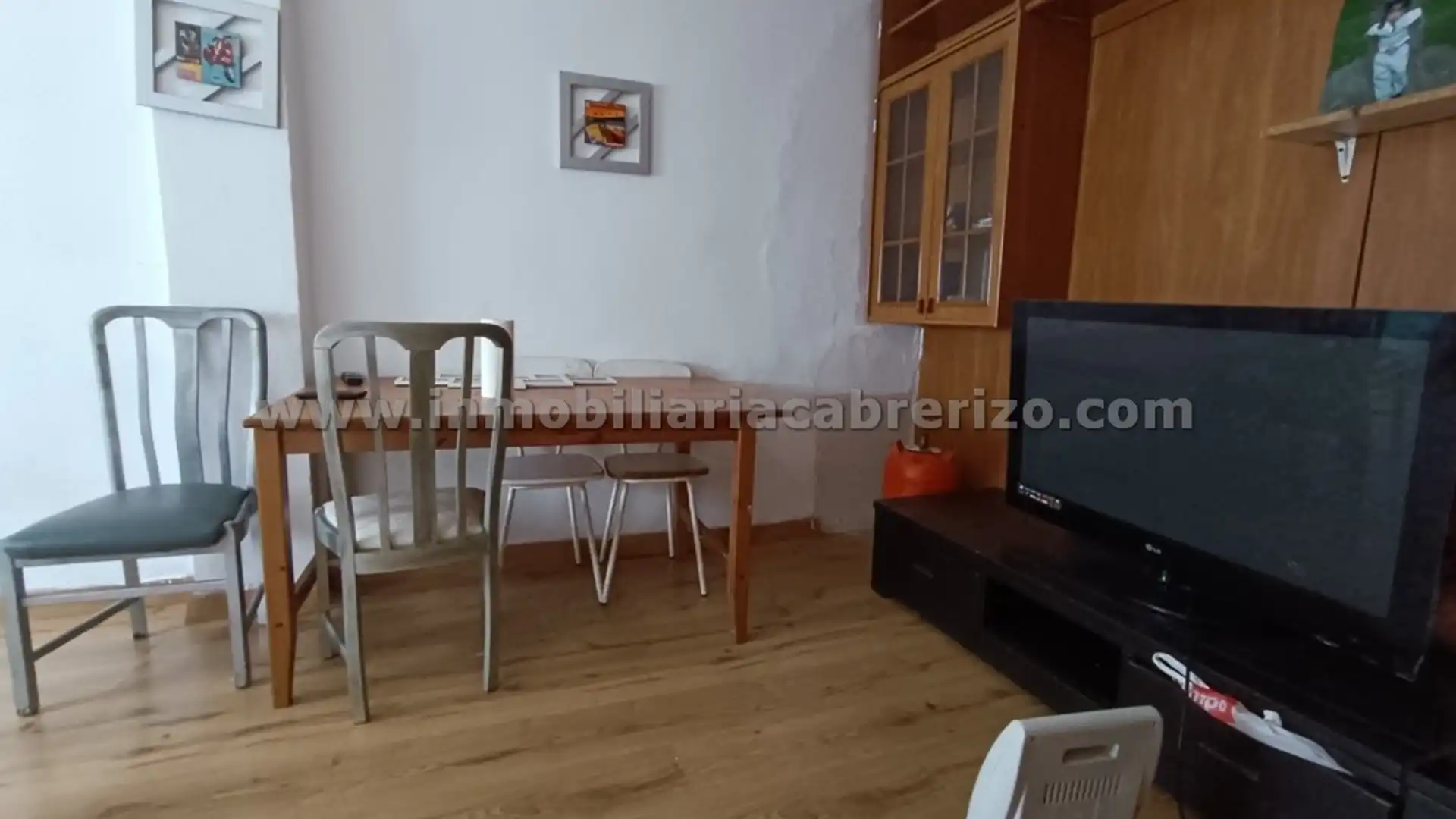 Vista exterior de Apartament en venda en  Logroño amb Calefacció, Parquet i Moblat