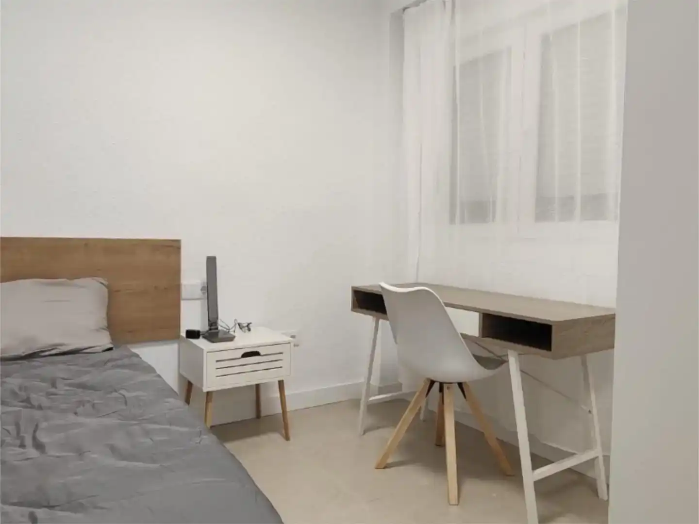 Bedroom of Flat for share in Centro