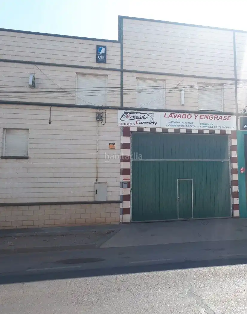 Industriegebäude zur Miete in Avenida Principe Alfonso 102