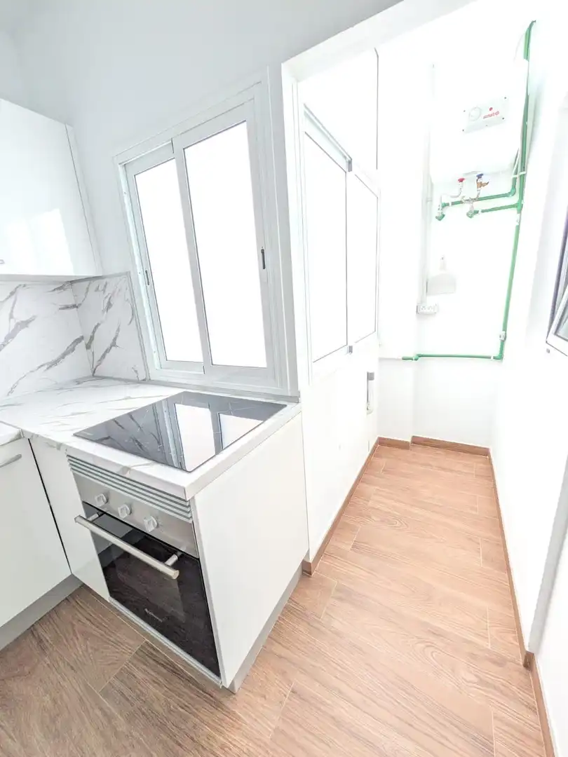 Cocina de Piso en venta en Las Palmas de Gran Canaria con Balcón