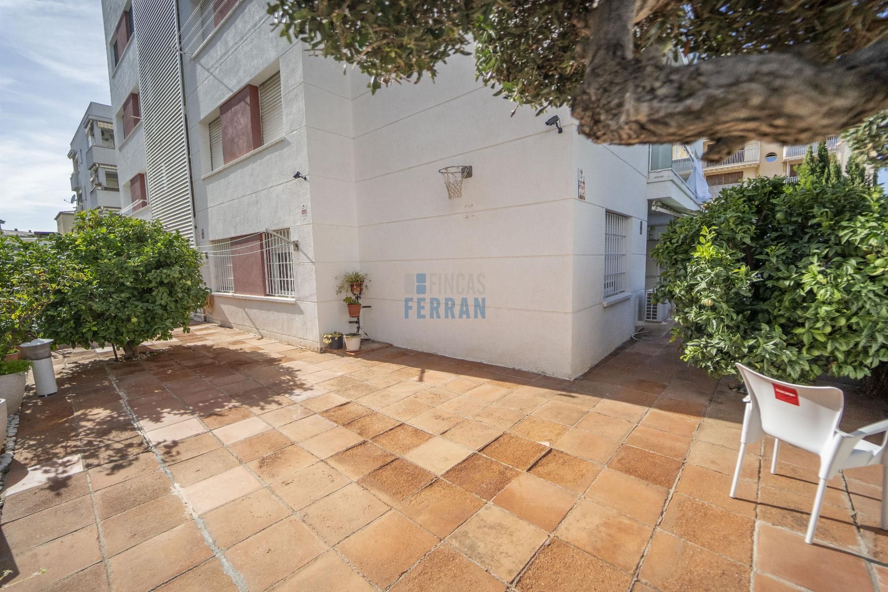 Vista exterior de Pis en venda en El Vendrell amb Aire condicionat, Calefacció i Terrassa