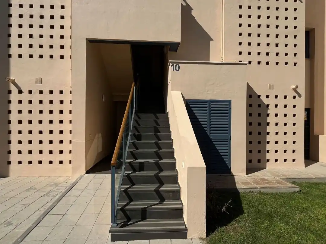 Vista exterior de Planta baixa en venda en Chipiona amb Aire condicionat