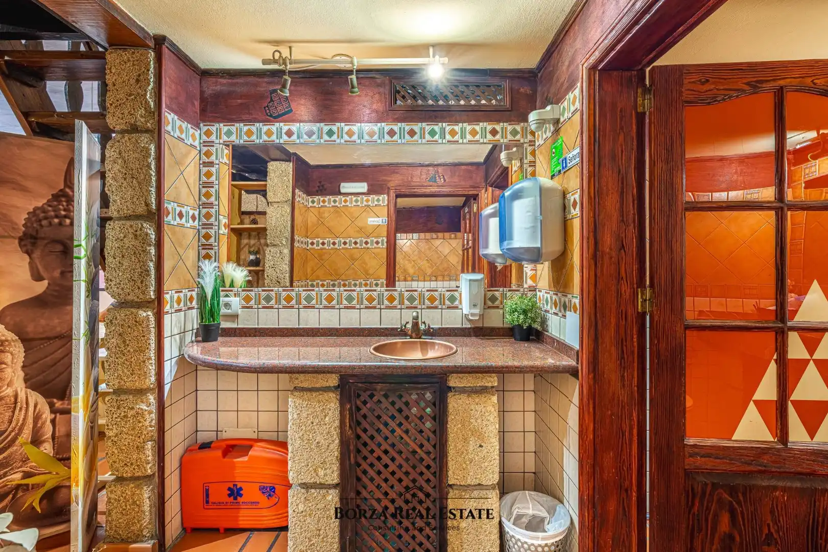 Cuina de Local de lloguer en Granadilla de Abona amb Aire condicionat i Moblat