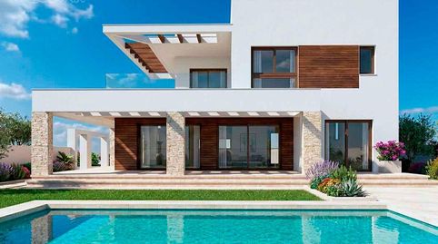 Villa con 3 dormitorios, piscina y solárium en Doña Pepa