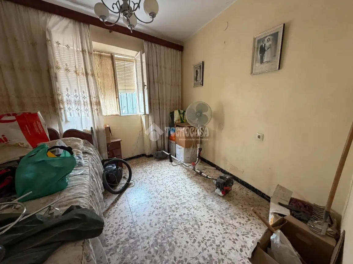 Casa aparellada amb terrassa en venda a Torredonjimeno, imagen 16