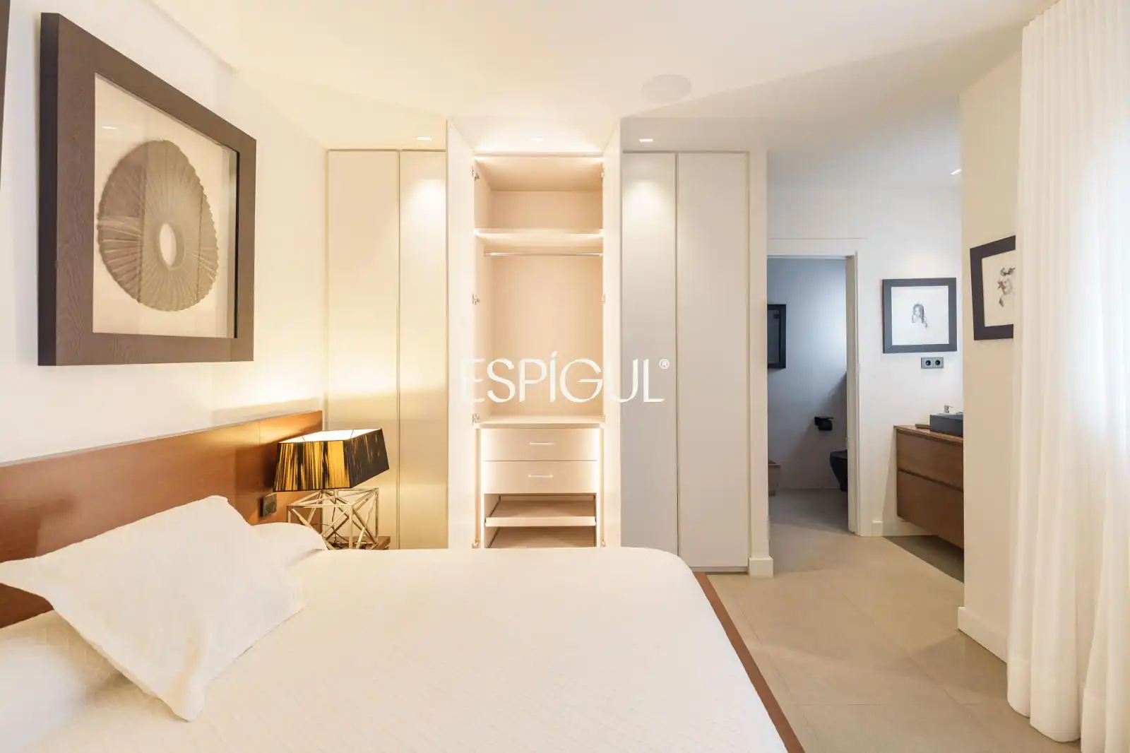 Bedroom of Attic for sale in Barcelona  with Air Conditioner, Heating and Parquet flooring
