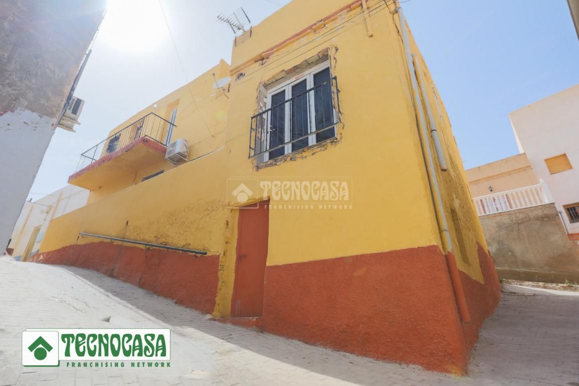 Exterior view of Single-family semi-detached for sale in Adra