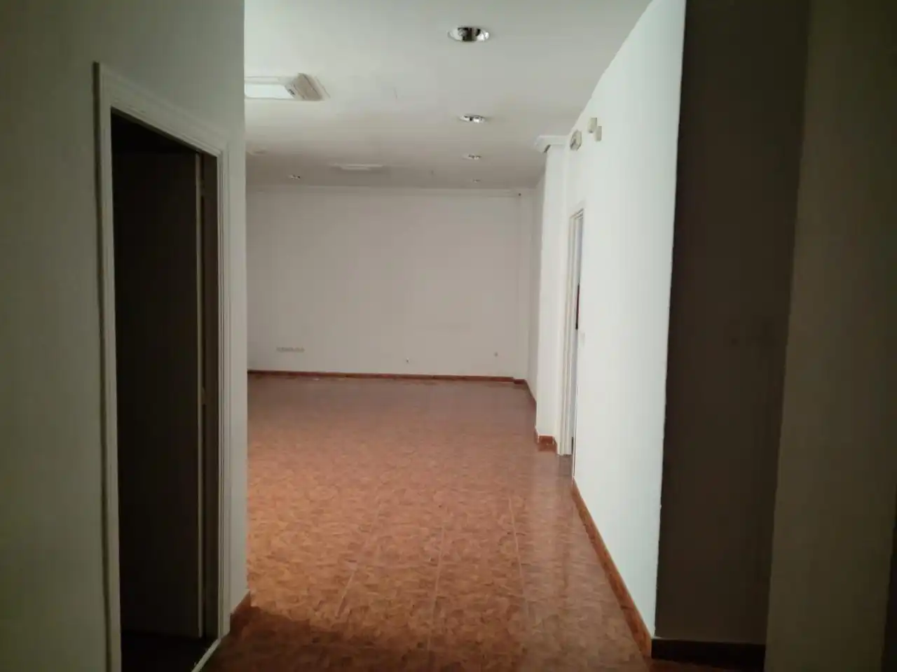 Local comercial de lloguer a Noroeste, imagen 10