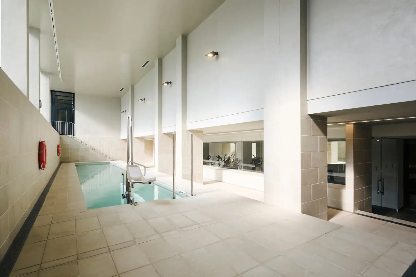 Piscina de Pis en venda en L'Hospitalet de Llobregat amb Aire condicionat, Calefacció i Parquet