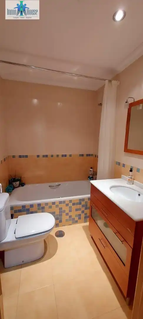 Baño de Piso en venta en Albacete con Aire acondicionado, Calefacción y Parquet