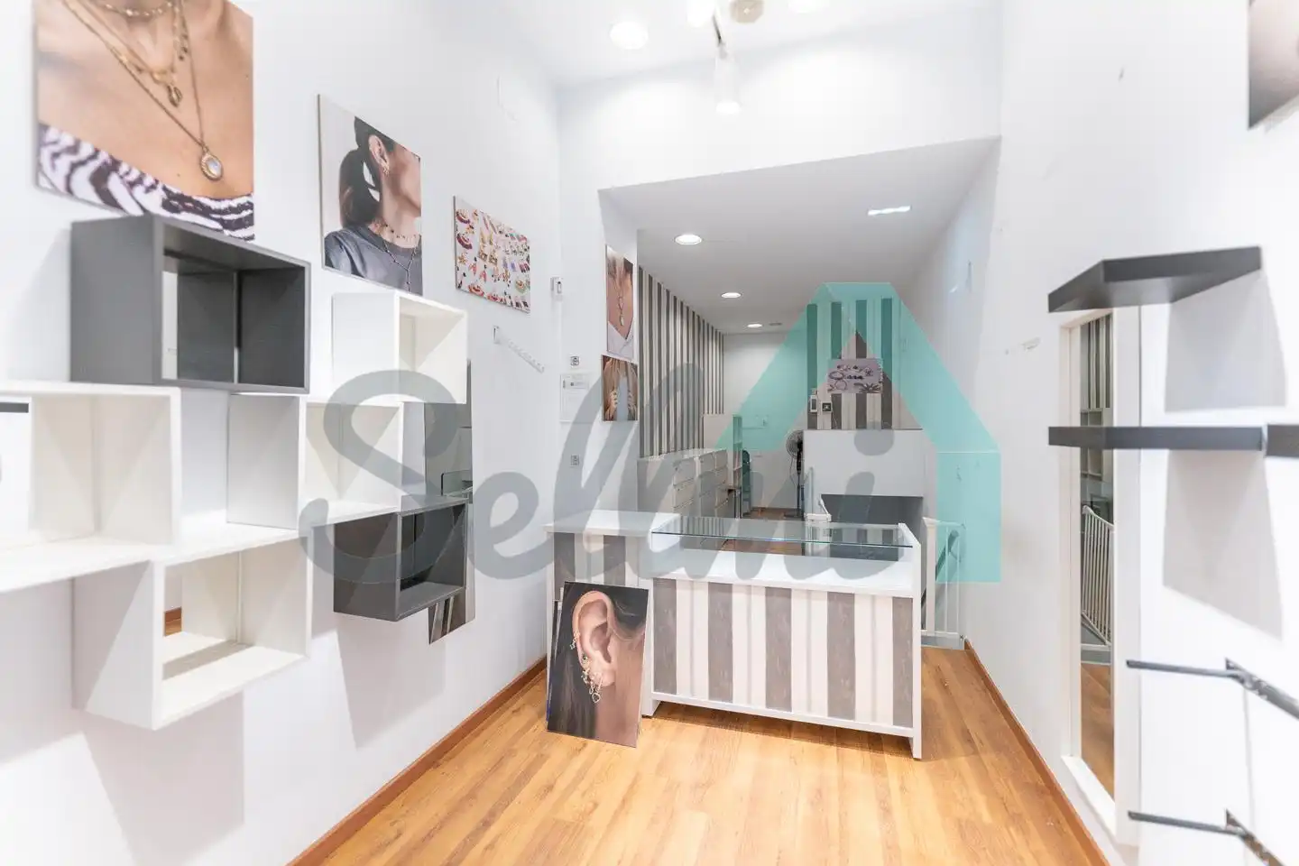 Local comercial en venda a Calle González del Valle, imagen 8