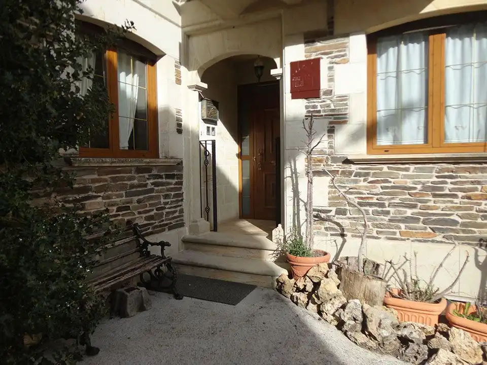 Casa adosada en venda en Riocavado de la Sierra amb Calefacció, Traster i Moblat