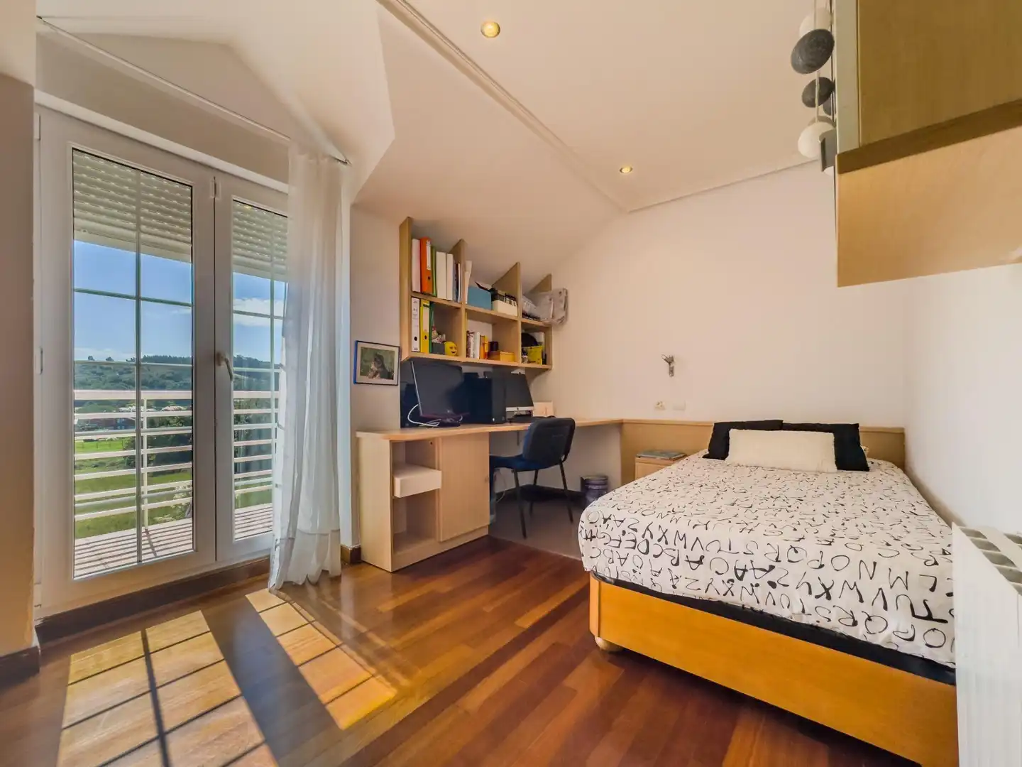 Habitación de Casa o chalet en venta en Camargo con Calefacción, Jardín privado y Parquet
