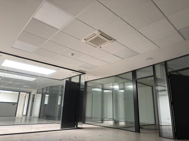 Nave industrial en Alquiler en Canovelles