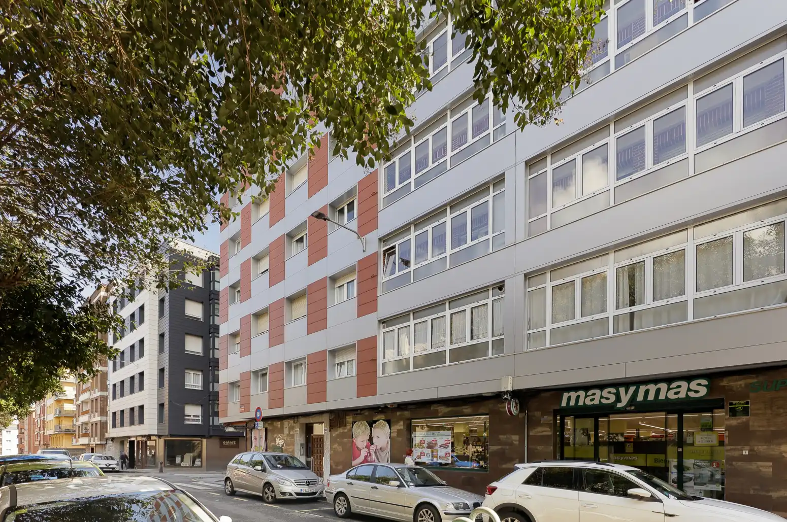 Vista exterior de Pis en venda en Gijón  amb Calefacció, Parquet i Terrassa